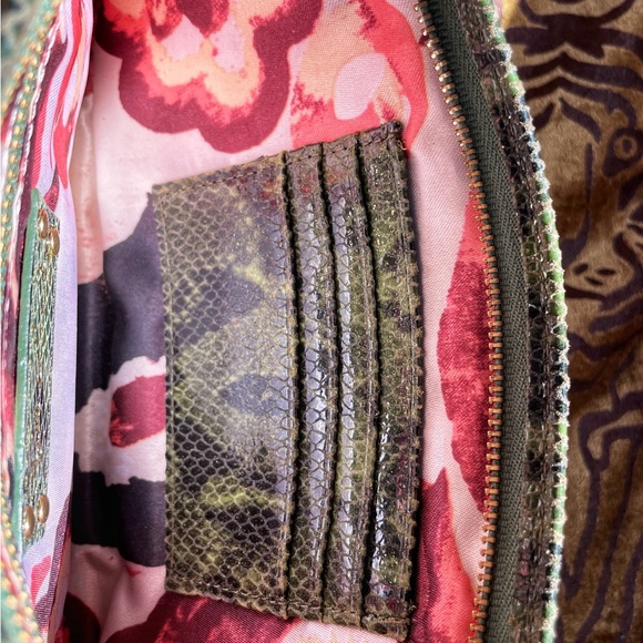 Kate Landry Clutch - Picture 4 of 5